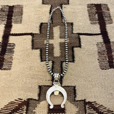 画像2: Navajo Samuel Yellowhain "Naja Necklace (Kingman Turquoise)"  (2)