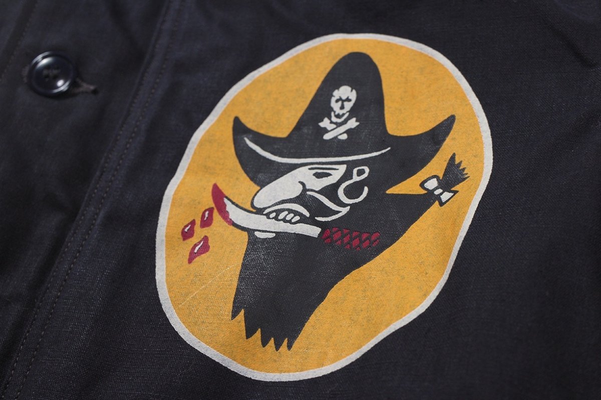 画像8: FREEWHEELERS & CO. ["KNUCKLE BONES" on "AAF 90thBG 400thBSQ" CIVILIAN DECK JACKET #2531004 DARK NAVY size.38,40,42,44] (8)