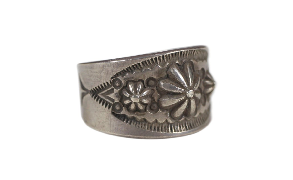 画像2: Navajo #2605 Edison Sandy Smith "Embos & Stamp work Ring" 21号 (2)