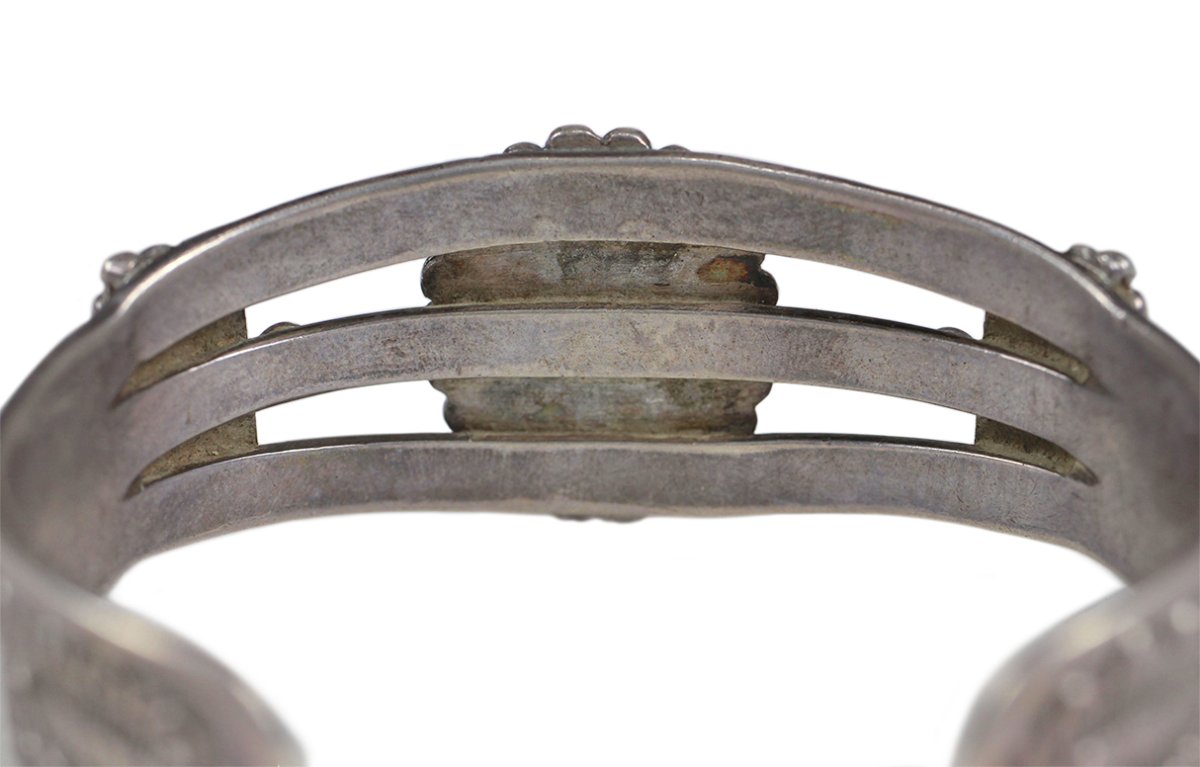画像11: Navajo #2601 Glen Adakai 1940s "Fred Harvy Style Turquoise Bangle (Fox Turquoise)"  (11)