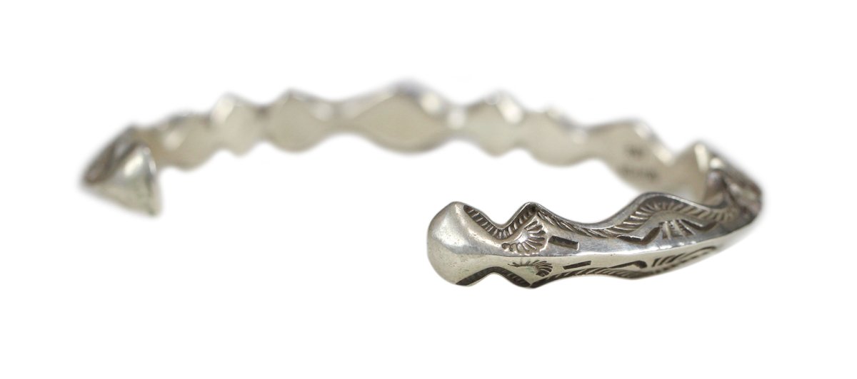 画像3: Navajo #2603 RAY ADAKAI "Triangle Bangle" (3)