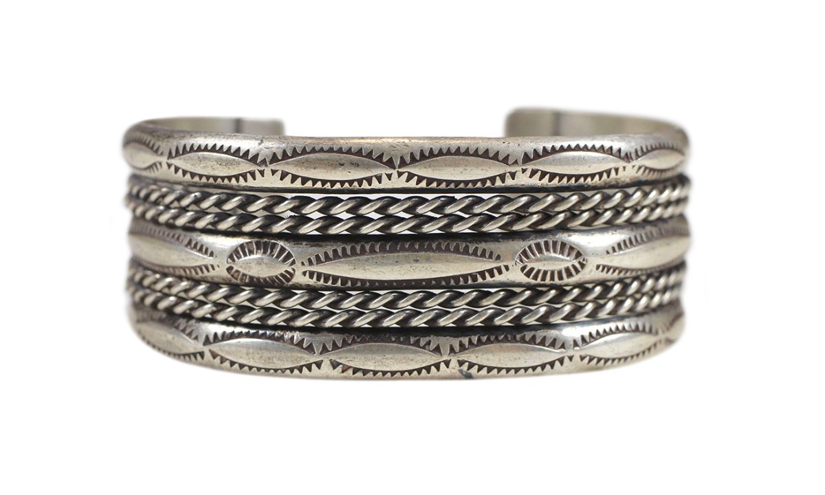 画像1: Navajo #2614 1970s "Vintage Bangle" (1)